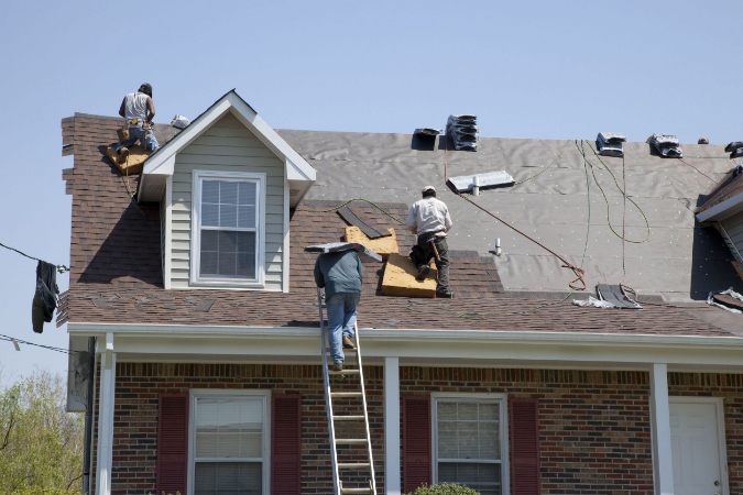 Signs that Your Roof Needs to be Replaced in Jacksonville