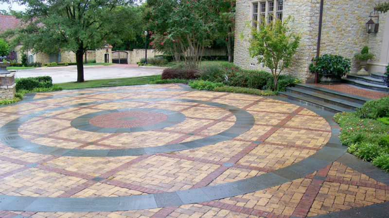 4 Questions to Ask Before You Choose a Brick Driveway Paver