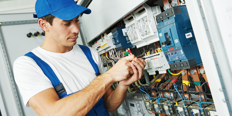The Easiest Ways to Find an Electrician in Fort Lauderdale, FL